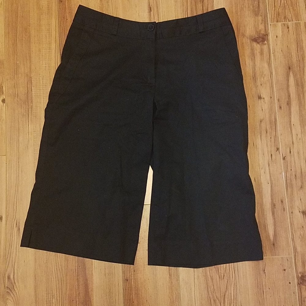 3/$20 Black Marks & Spencer mid length shorts